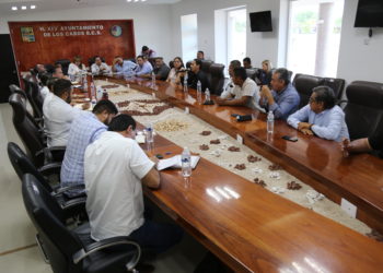 Se reúnen integrantes de la Mesa de Transporte en Los Cabos para dar seguimiento a los acuerdos conrepresentantes del servicio federal