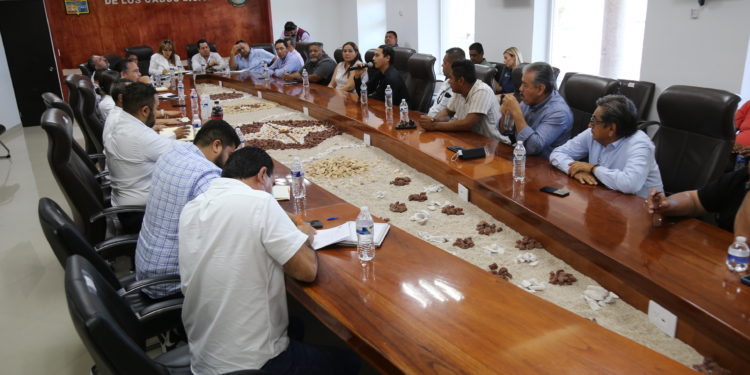 Se reúnen integrantes de la Mesa de Transporte en Los Cabos para dar seguimiento a los acuerdos conrepresentantes del servicio federal
