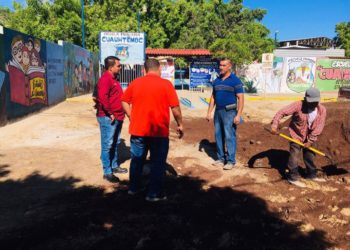 Continúa la Dirección Municipal de Educación Apoyando escuelas de Los Cabos