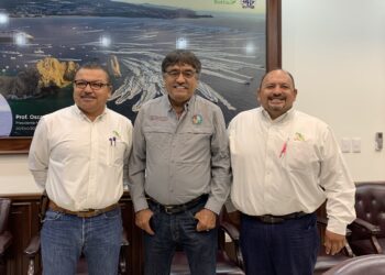 Refrenda alcalde Oscar Leggs Castro el compromiso de que las instituciones educativas se encuentren en óptimas condiciones