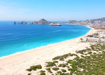 Continúan playas de Los Cabos como las mejores del continente americano