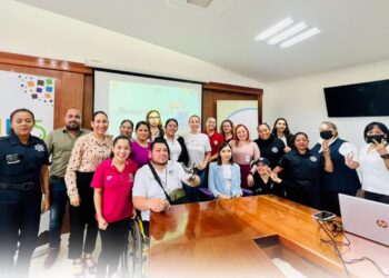 Para mejorar la atención a personas con discapacidad, imparten IMDIS Los Cabos y la CMDH la plática “Inclusión Sin Límites”