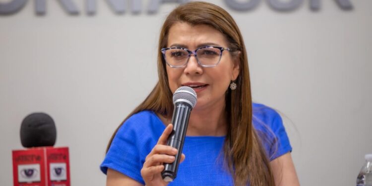 Lamenta la presidenta del PAN el uso electorero de falsas promesas en campaña por parte del gobernador hacia el magisterio de BCS