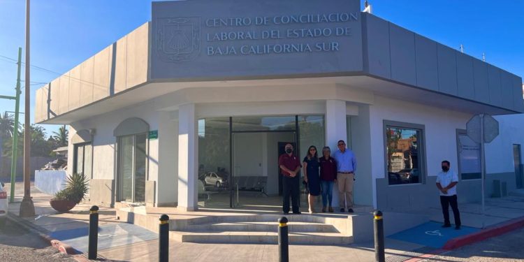 Celebra diputada María Luisa Trejo inicio de operaciones de CCLBCS y Tribunales laborales