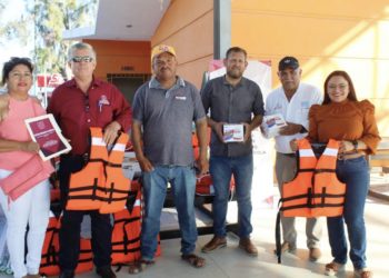 RECIBEN PRODUCTORES PESQUEROS Y ACUÍCOLAS DE PUERTO SAN CARLOS APOYOS POR 2.5 MDP