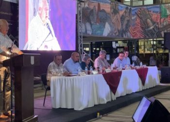 Educar para transformar y favorecer el desarrollo de identidad en BCS, la meta”: VCC