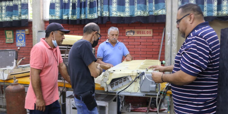 CONTINÚA SEP CAPACITACIÓN DE PERSONAL DE APOYO EN MANTENIMIENTO DE EQUIPOS DE CLIMA ARTIFICIAL