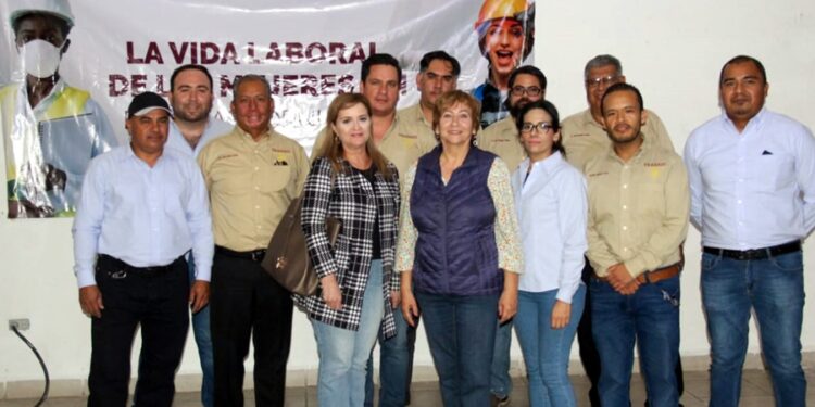 REALIZA STPS CONVERSATORIO “LA VIDA LABORAL DE LAS MUJERES EN BCS”