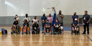 ABANDERARAN A DEPORTISTAS PARALIMPICOS