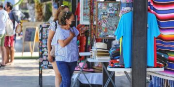 EN BCS, LA TRANSFORMACIÓN SIGUE ADELANTE, CON PROYECCIÓN DE TIANGUIS CULTURALES EN LOS 5 MUNICIPIOS