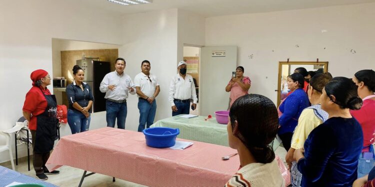 Aprenden un oficio para auto emplearse: SNE BCS