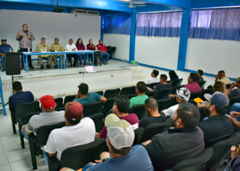 Organiza FONMAR jornada de curso de supervivencia en el mar