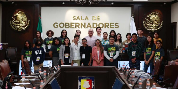 VISITAN GOBIERNO ESTATAL, INTEGRANTES DEL PARLAMENTO DE LA JUVENTUD SUDCALIFORNIANA 2022