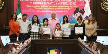 ENTREGA GOBERNADOR VÍCTOR CASTRO COSÍO, PREMIOS A GANADORES DE CONCURSO DE DIBUJO Y PINTURA INFANTIL Y JUVENIL 2022