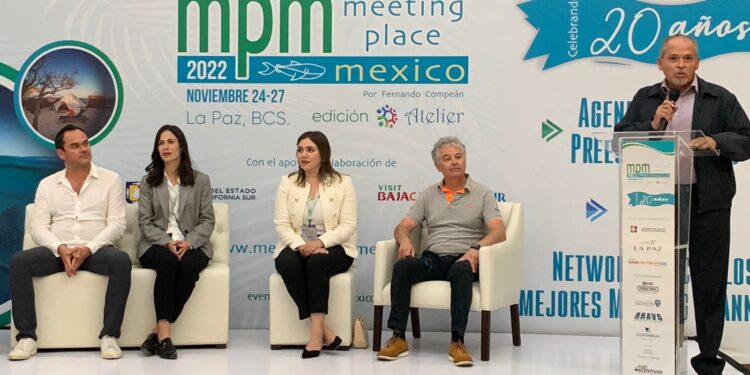 Dio inicio el Congreso Meeting Place edición Atelier, en La Paz