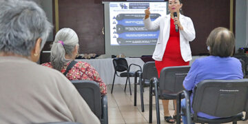 SENSIBILIZA SALUD A PERSONAS SOBRE LA PREVENCIÓN DE ACCIDENTES DOMÉSTICOS EN ADULTOS MAYORES