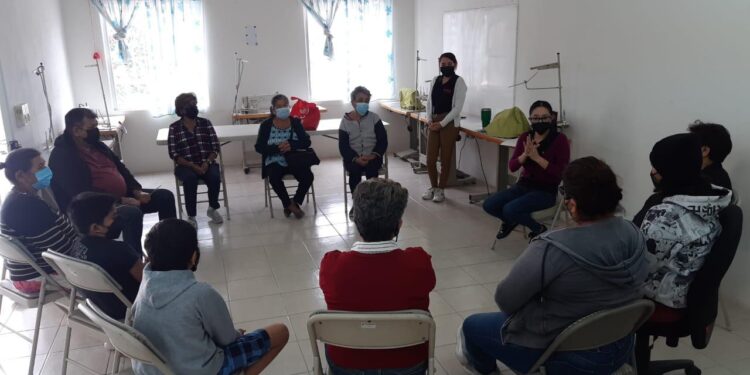 BRINDÓ CENTRO DE JUSTICIA PARA LAS MUJERES ATENCIÓN PSICOLÓGICA A CENTRO COMUNITARIO DEL CARDONAL