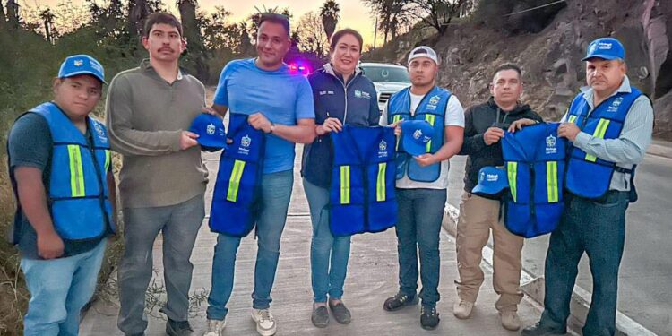 REALIZAN CAMPAÑA DE LIMPIEZA EN HEROICA MULEGÉ