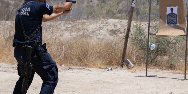 Realiza policía municipal prácticas de tiro