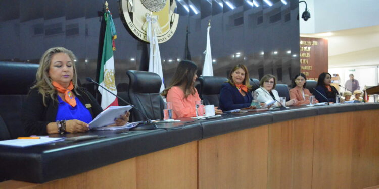 Mayor participación, presupuesto a dependencias y mayores penas para castigar delitos contra mujeres piden en el Parlamento de Mujeres de BCS