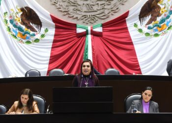 Dip. Sonia Murillo, cuestiona en su comparecencia en la Cámara De Diputados a la Secretaria de #Bienestar Ariadna Montiel Reyes, que a 4 años de este gobierno, la pobreza sigue en aumento por las malas decisiones en política social.