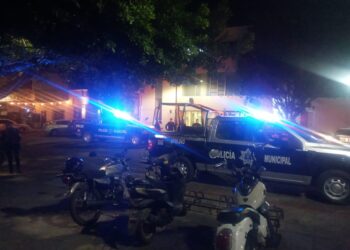 Continúa la Policía Municipal implementando Operativo de Cierre de Bares  dentro de la Estrategia Malecón Seguro.