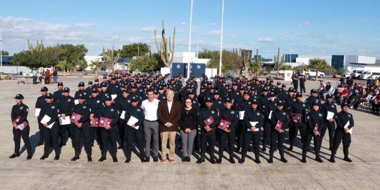 ENCABEZA GOBERNADOR VCC, CEREMONIA DE GRADUACIÓN DE 151 CADETES DE SEGURIDAD EN BCS
