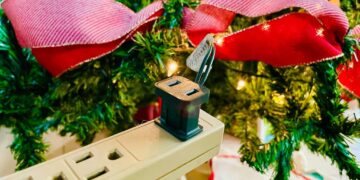 “Recuerda no saturar conexiones eléctricas con artículos navideños”: Protección Civil de Los Cabos