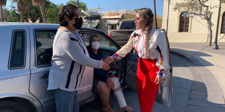 Continúa Gobierno con sentido humano efectuando la entrega de apoyos asistenciales