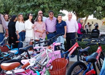 Se suman Gobierno Municipal y habitantes de ElTezal Para llevar alegría a miles de niñas y niños el próximo 6 de enero