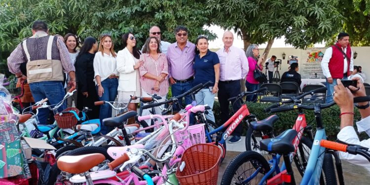 Se suman Gobierno Municipal y habitantes de ElTezal Para llevar alegría a miles de niñas y niños el próximo 6 de enero