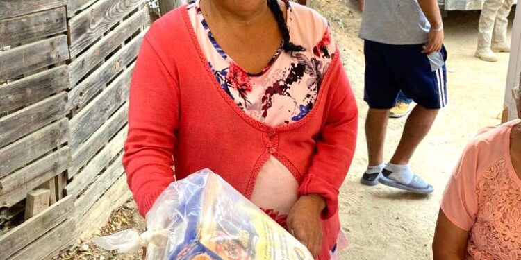 Para otorgar apoyos en materia de salud, seguridad y asistencia social, el Gobierno Municipal continúa realizando jornadas sociales en CSL