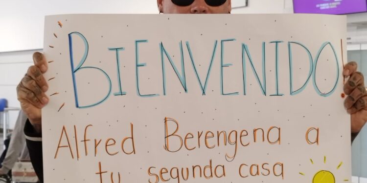 El baterista Alfred Berengena en La Paz BCS