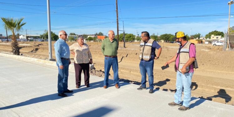 Supervisa gobernador VCC obras de pavimentación en La Paz