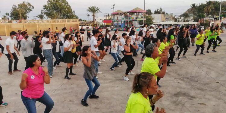 REALIZÓ SALUD ESTATAL UNA JORNADA COLECTIVA DE ACTIVACIÓN FÍSICA EN CABO SAN LUCAS
