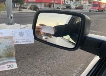 👮🏻‍♂️ 👮🏽  Hoy 22 de diciembre se conmemora el Día del Policía; como ha sido costumbre, agentes se encuentran en principales vialidades recabando un apoyo económico