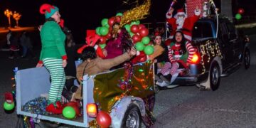 Así se vivió el desfile de luces y festival navideño organizado por Casa de Cultura en #GuerreroNegro.