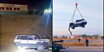 Se fue hasta las gradas de un palenque con su vehículo