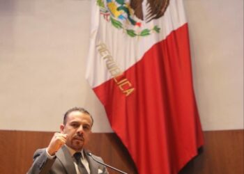 Firma AMLO decreto de más vacaciones; hecho histórico para los trabajadores: senador Ricardo Velázquez