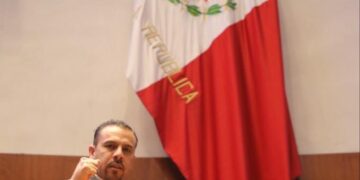 Firma AMLO decreto de más vacaciones; hecho histórico para los trabajadores: senador Ricardo Velázquez