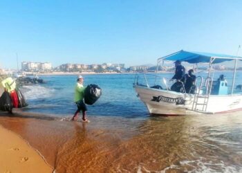 Personal de ZOFEMAT Los Cabos intensificará la limpieza de las playas durante la temporada navideña