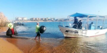 Personal de ZOFEMAT Los Cabos intensificará la limpieza de las playas durante la temporada navideña