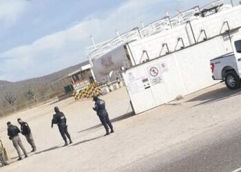 Reportan cierre de la empresa CALIGAS aquí en La Paz; Fiscalía General les colocó sellos tras un operativo que llevó un par de horas
