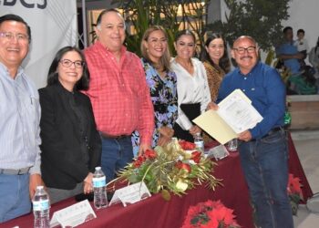 ICATEBCS REALIZA CON ÉXITO EXPOVENTA NAVIDEÑA Y CLAUSURA DE CURSOS 2022