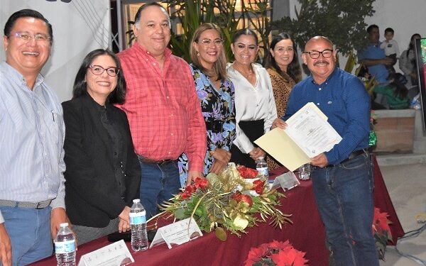 ICATEBCS REALIZA CON ÉXITO EXPOVENTA NAVIDEÑA Y CLAUSURA DE CURSOS 2022