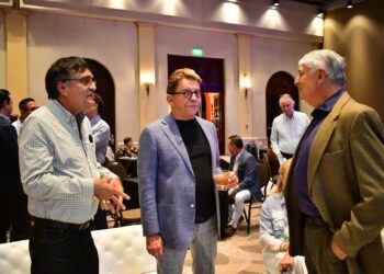 Empresarios de Los Cabos reconocen el trabajo del alcalde Oscar Leggs Castro