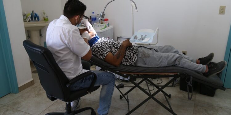 La Dirección de Salud refuerza la atención médicaen Cabo San Lucas durante la temporada navideña