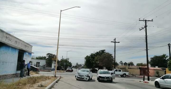 Este día de Miércoles 28 de Diciembre del 2022, se registro accidente tipo choque involucrados 2 vehículos