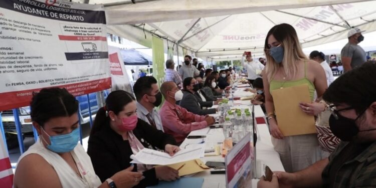 Extracto: Baja California Sur es la entidad con mayor ocupación laboral del país al registrar un 68.7 por ciento de participación de la población en la actividad económica durante el tercer trimestre del año