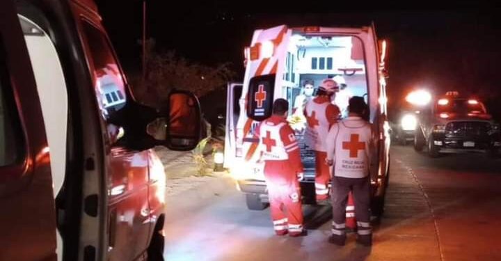 ENTERATE Esta noche se activa el protocolo de atención de incidente con múltiples víctimas intoxicadas por una sustancia desconocida, los hechos ocurrieron en las inmediaciones de puerto los cabos, Se atiende y traslada a 6 personas a un hospital privado con apoyo interinstitucional, se reportan estables.